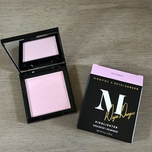 Morphe X Deysi Danger highlighter makeup